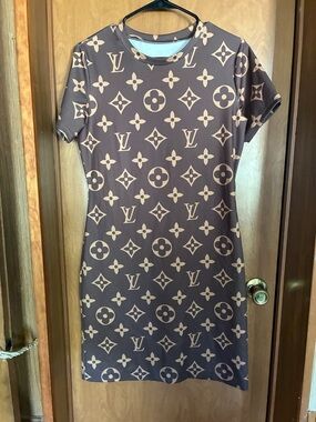 Designer-Inspired Brown Logo Print Short Sleeve Dress Size Large